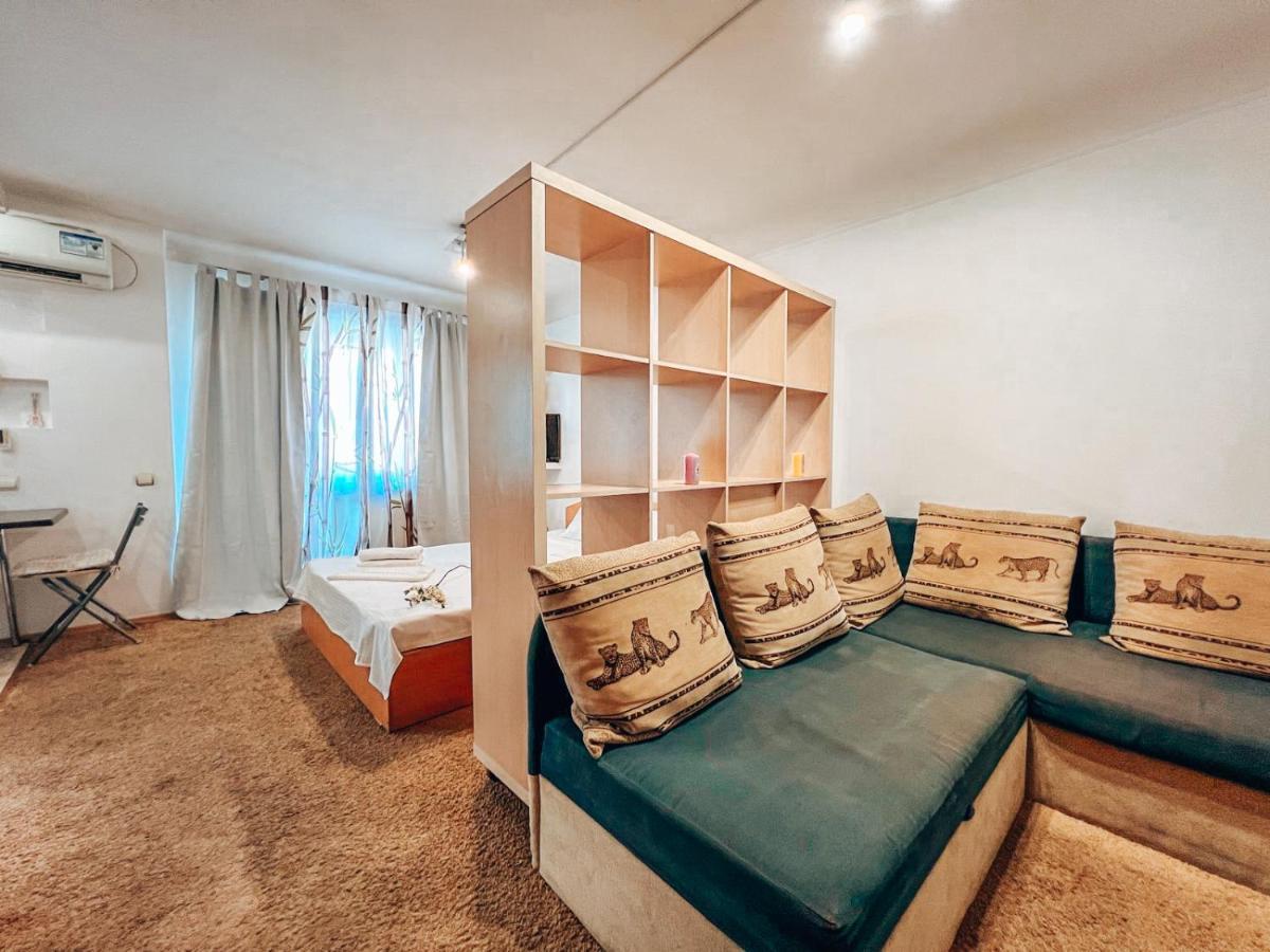 Apartment In The Center Of キエフ エクステリア 写真