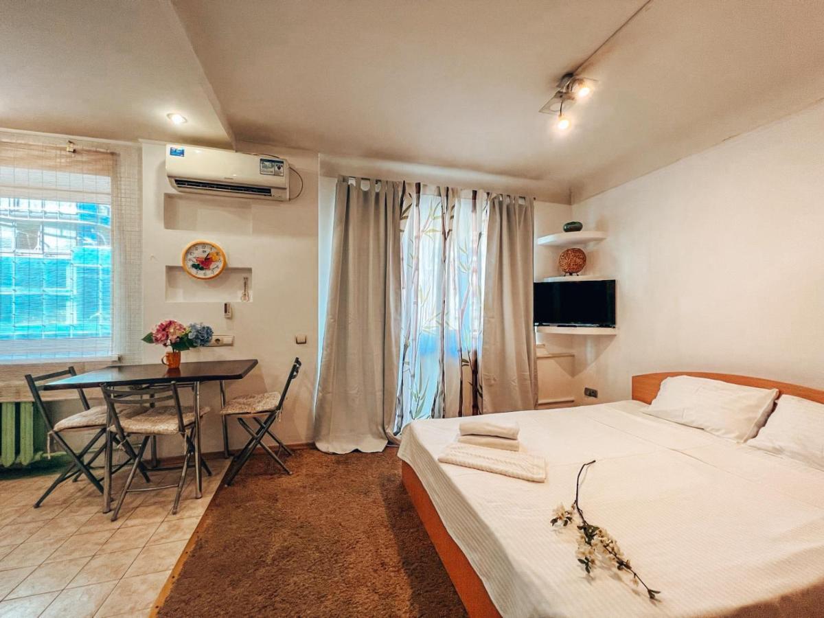Apartment In The Center Of キエフ エクステリア 写真