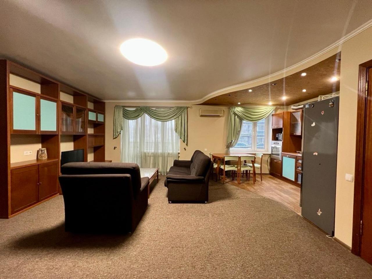 Apartment In The Center Of キエフ エクステリア 写真