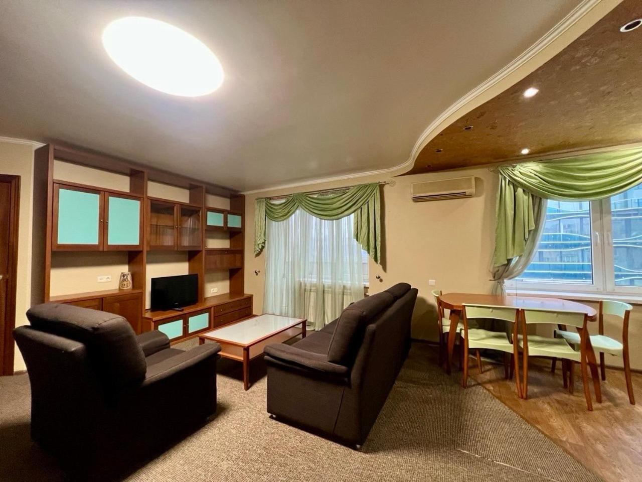Apartment In The Center Of キエフ エクステリア 写真