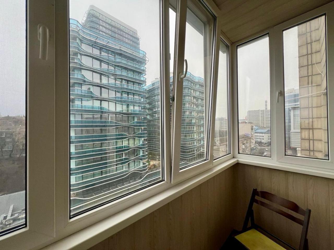 Apartment In The Center Of キエフ エクステリア 写真