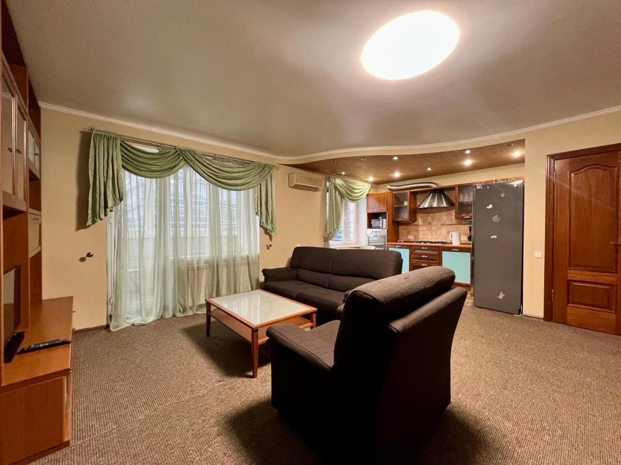 Apartment In The Center Of キエフ エクステリア 写真